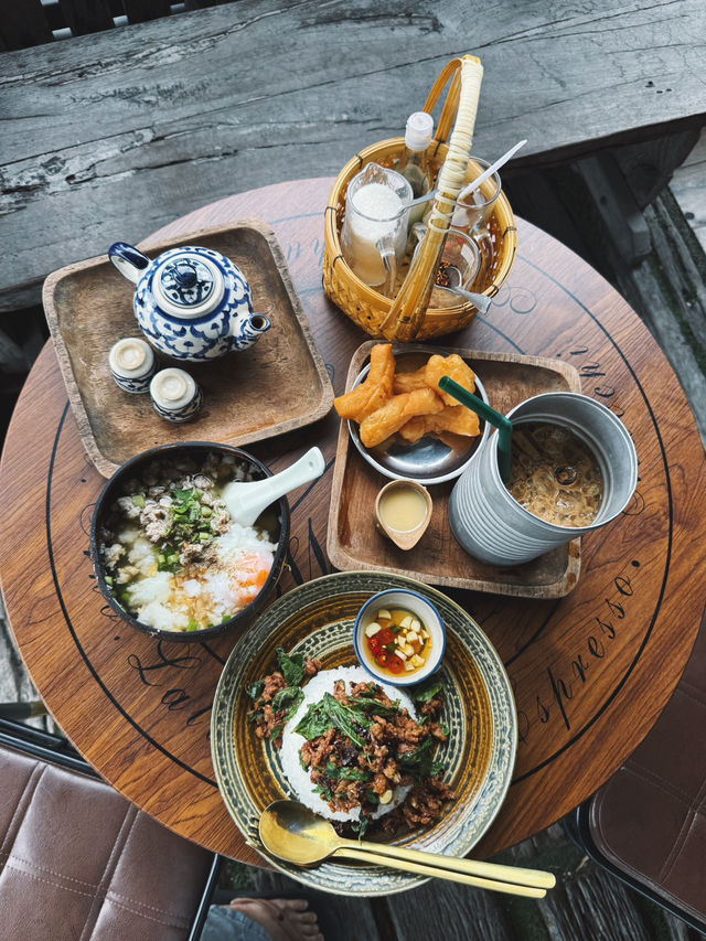 ร้านโชห่วยสไตล์โบราณ ยุค 90 บางแสน