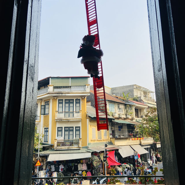 A cozy coffee shop in Hanoi with balcony 🔥
