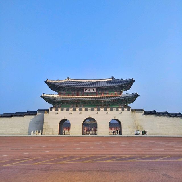 🇰🇷 Stepping Back in Time: Gyeongbokgung Palace, the Heart of the Joseon Dynasty