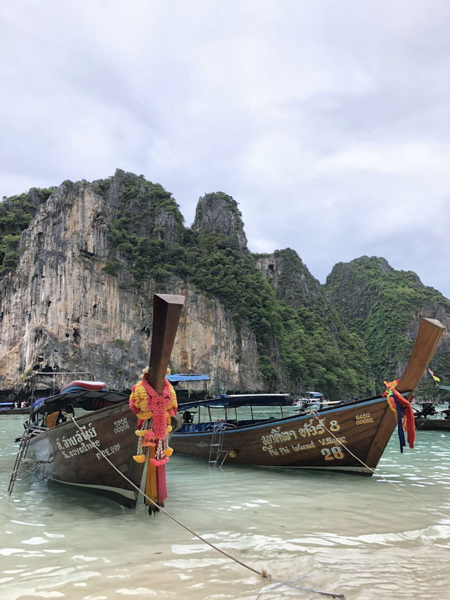 ล่องเรือหางยาวเที่ยวน้ำทะเลใสที่กระบี่ 🛶