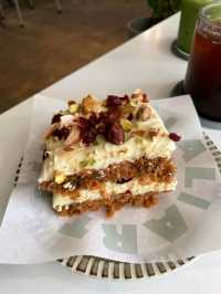Laliart coffee อารีย์ 10