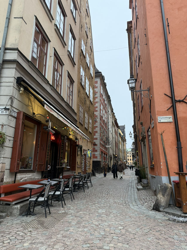 Exploring the Charming Streets of Gamla Stan 🏰✨