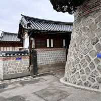 Bukchon Hanok Village (北村韓屋村)