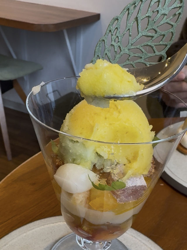 【北九州カフェ】唯一無二のパフェが味わえる人気のパフェのお店✨️