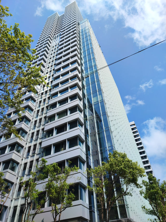 台北捷運市政府站一日遊：都市繁華與文化的交織🌆🏙️