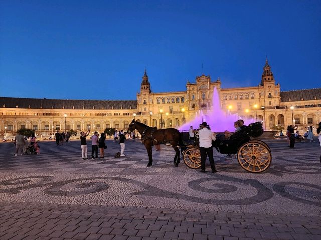 [🇪🇸セビージャ] セビージャのスペイン広場で魅力的な夕暮れのひとときを