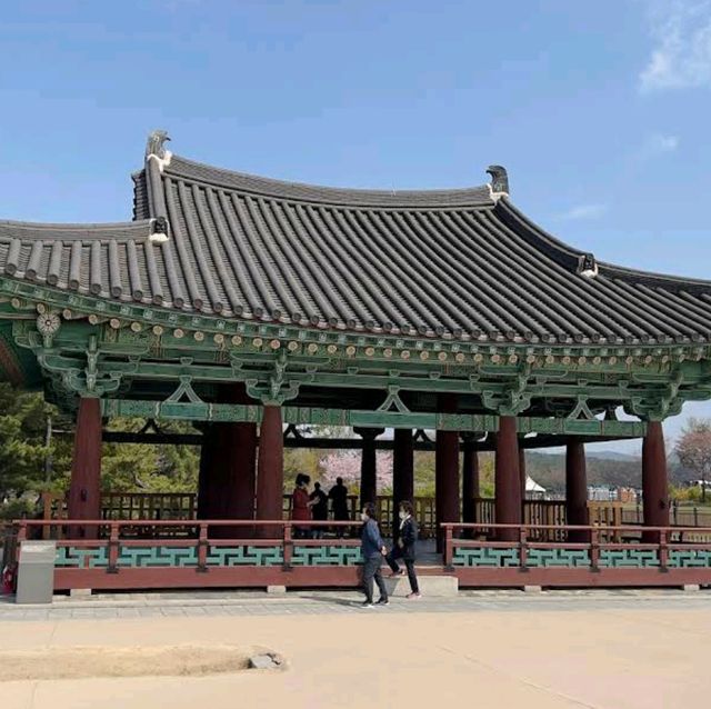 Donggung Palace and Wolji Pond, Gyeongju (#WoljiPondCherryBlossom)