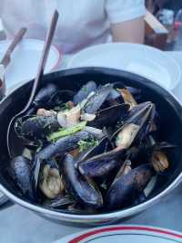 ร้านอาหารเบลเยี่ยม บน Rooftop bar ชั้น 32 