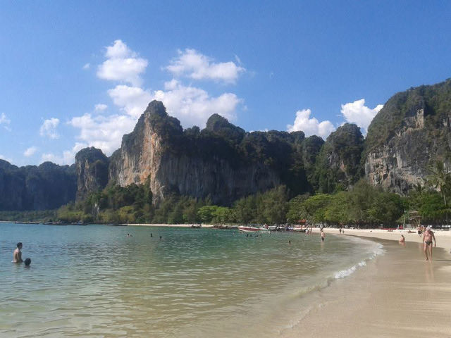 หาดไร่เลย์ กระบี่ หนีร้อน