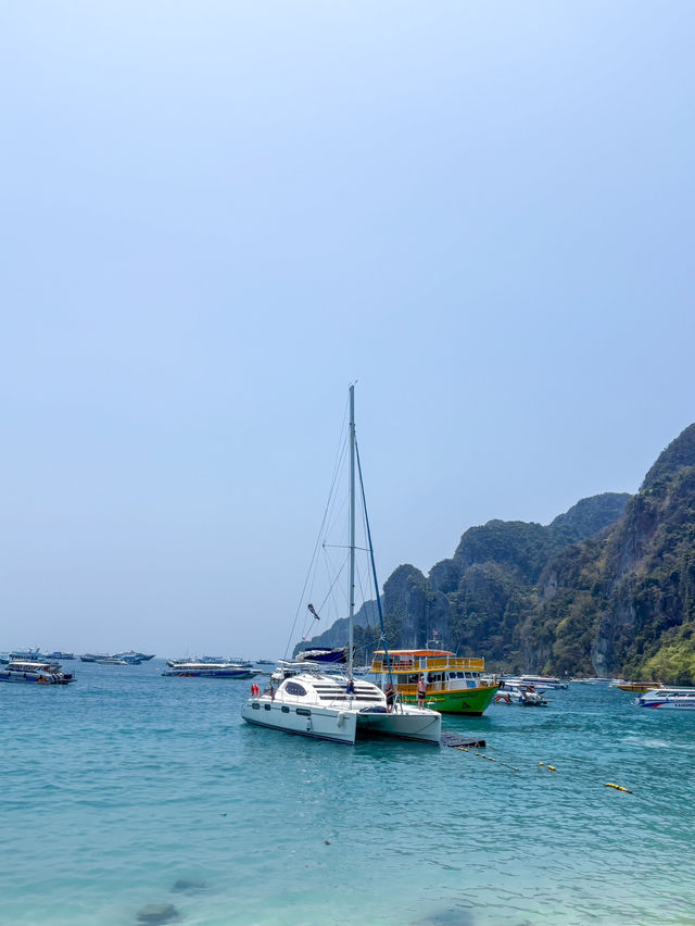 Island Hopping Around Phi Phi Islands