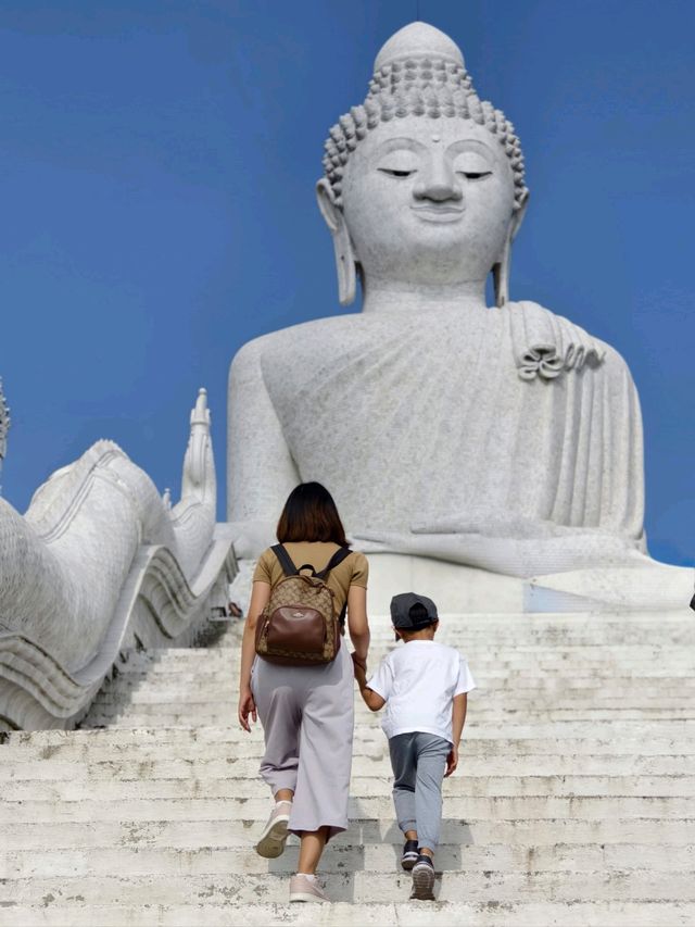 A Spiritual Journey to the Big Buddha Temple in Phuket