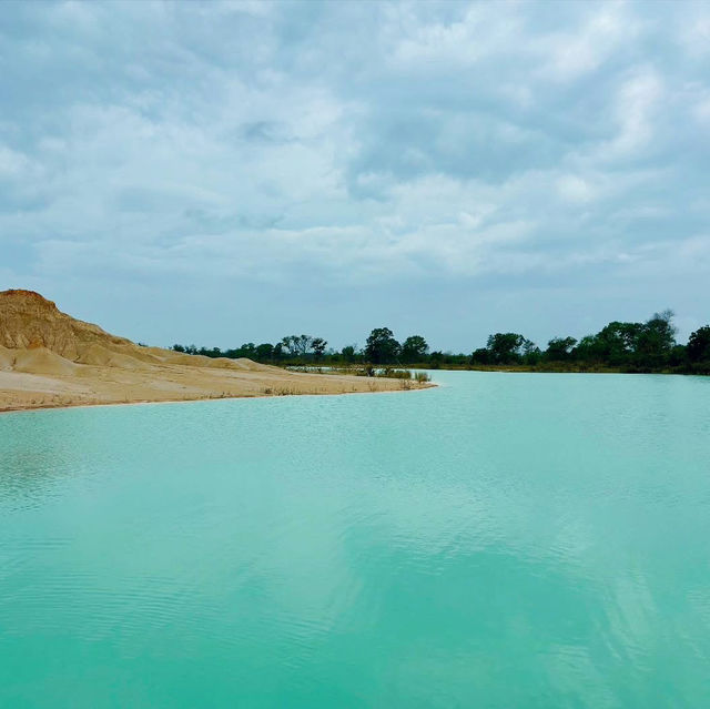 Desert Dreams & Azure Reflections: Blue Lake Bintan 🇮🇩 