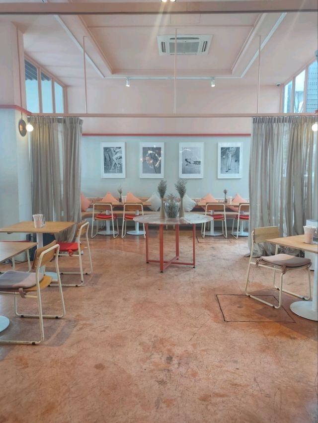 【バンコク】プールサイドでくつろげる！Baby Bar Bangkok