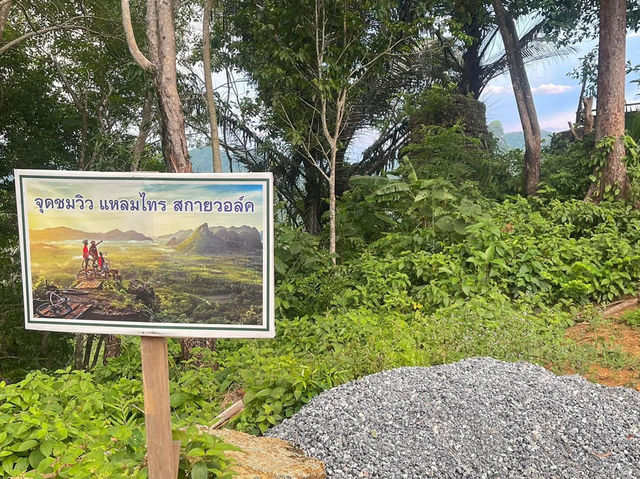 แหลมไทรสกายวอล์ค สวนธรรมเขาแม่พันธุรัตน์ พัทลุง