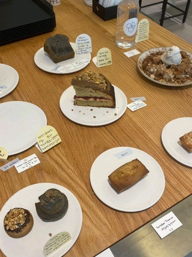 [🇰🇷ソウル] オピスオブ – ピスタチオも黒ごまも楽しめる、デザート天国の人気カフェ