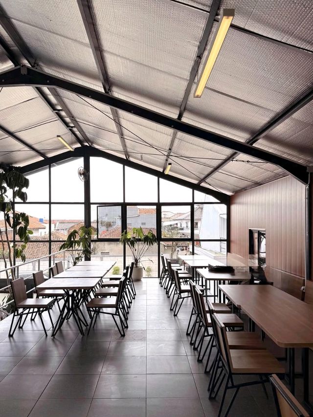 6 Points Cafe