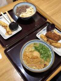 🍜 나리타 공항에서 만나는 정통 우동의 맛 – 키네야 무기마루(KINEYAMUGIMARU)
