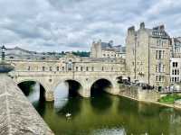 Scenic Stop at Pulteney Bridge 