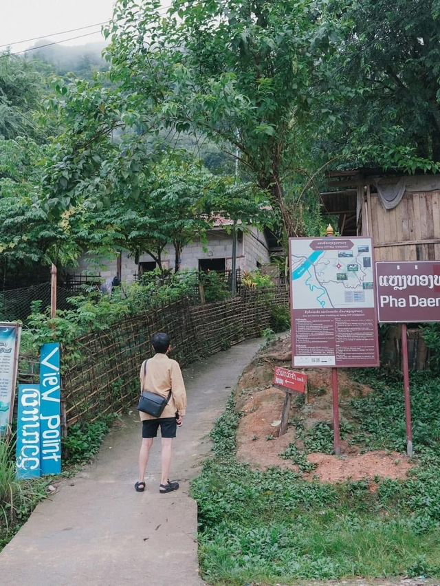 จุดชมวิว ผาแดง หนองเขียว แขวงหลวงพระบาง