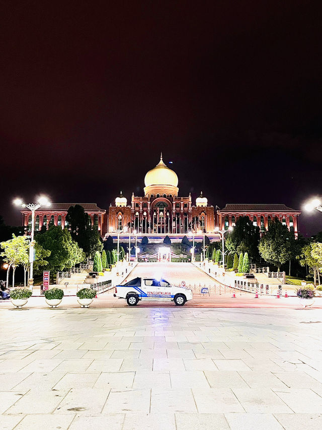 Putra Square: The Iconic Heart of Putrajaya