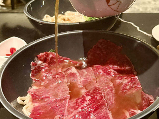 高雄洲際酒店BL.T33 大廳酒吧.紅燒牛肉麵.澳洲和牛.現燙好吃