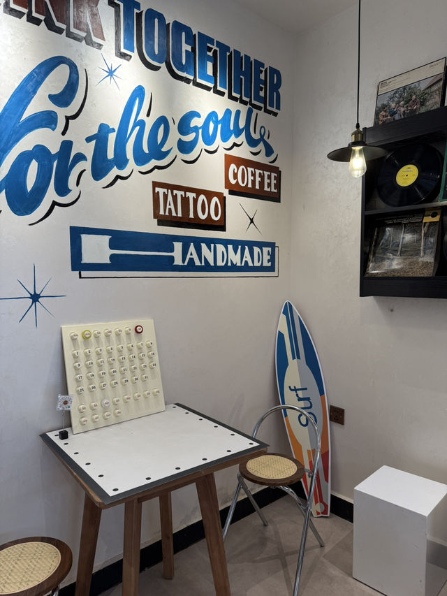 Small but heartfelt local coffeehouse in Chengdu