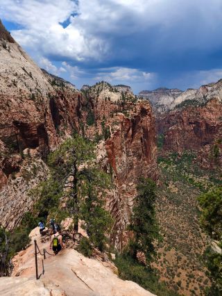 👼 Zion’s Most Thrilling Hike: Angel’s Landing Guide
