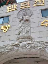 비 내린 날 더 아름다운 백천사