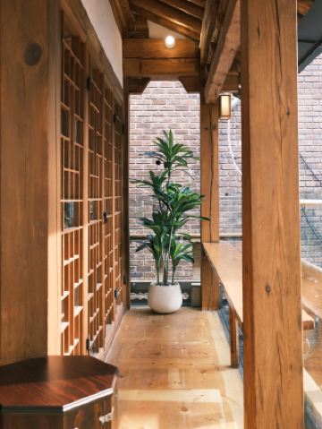 Insadong Hanok Cafe Pungsimdang Serving Korean Desserts