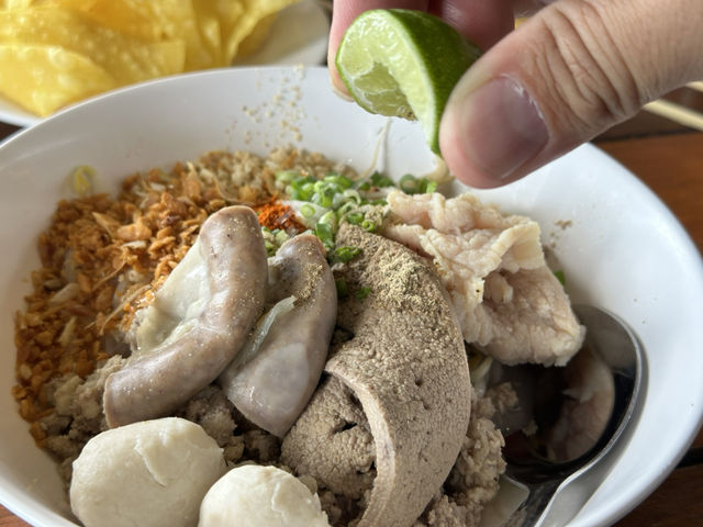 มิถุนา ก๋วยเตี๋ยวต้มยำมะนาวสด ชัยพฤกษ์