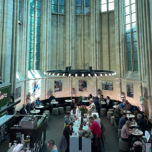 Maastricht’s Famous Bookstore — Boekhandel Dominicanen 📚✨