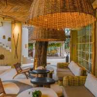 ร้านอาหารริมหาดวิวสวยบรรยากาศดี Glass House BoHo