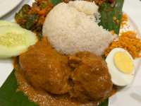 Madam Kwan’s – Nyonya Comfort Food at Its Best! 🍛✨ 