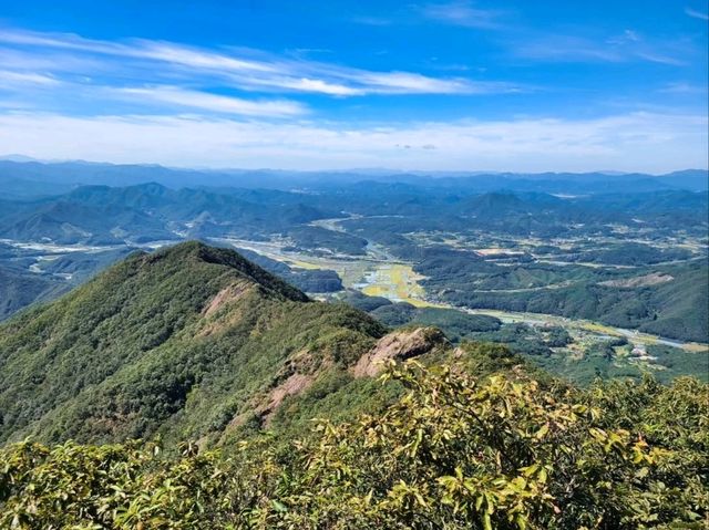 Quiet Trails and Sneaky Good Views