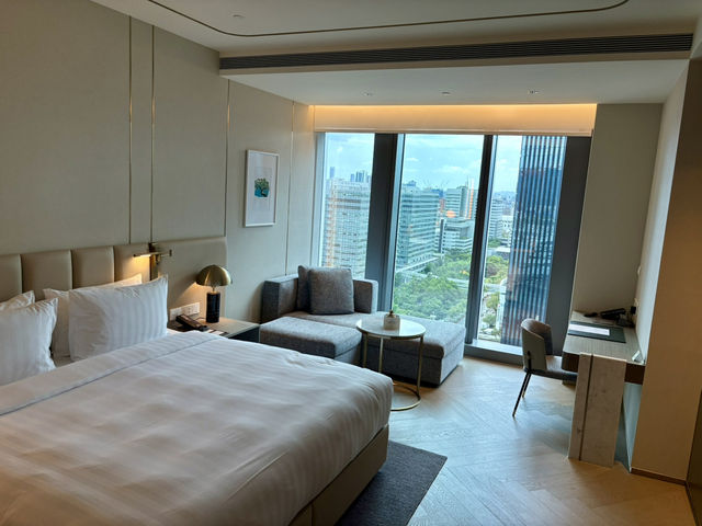 台北Staycation首選酒店，超美城市天際線夜景泳池！