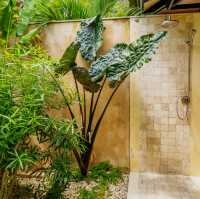 A Secluded Sanctuary of Tropical Elegance