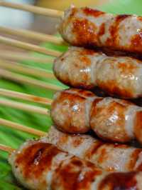 เที่ยวถนนคนเดินเชียงคานหน้าฝน ของกินฉ่ำ