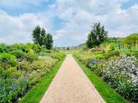 Kew Gardens – A Living Tapestry of Global Botany in London