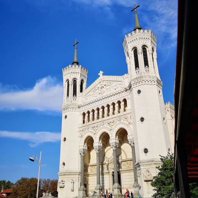 🌞🏙️ Lyon Summer Guide: Gastronomy, History & Riverside Magic  