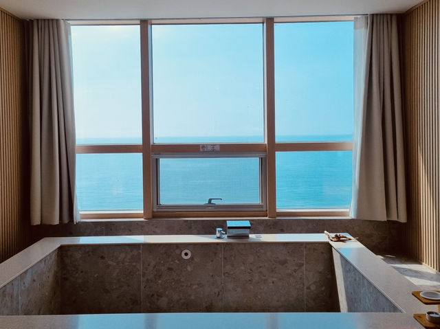 UH Suite the Haeundae: A Stellar Stay with Superb Views
