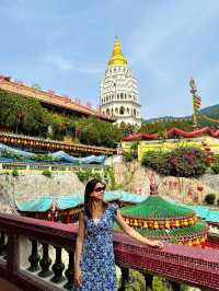 Inside Malaysia’s Largest Buddhist Temple – Kek Lok Si, Penang
