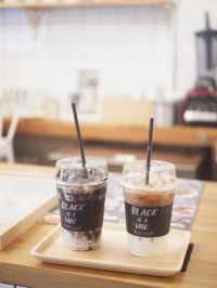 หน้าต่างคาเฟ่ คาเฟ่คิ้วท์ๆ ย่านเสนาฯ