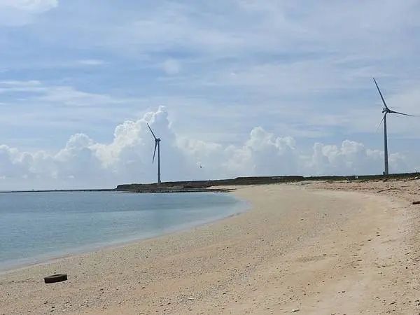 這片海灘沒什麼人知道，但我一來就愛上