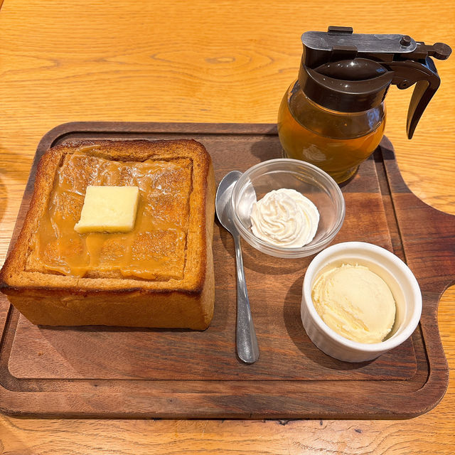 【日本・大阪🇯🇵】ふわふわ食パンが食べられるカフェ