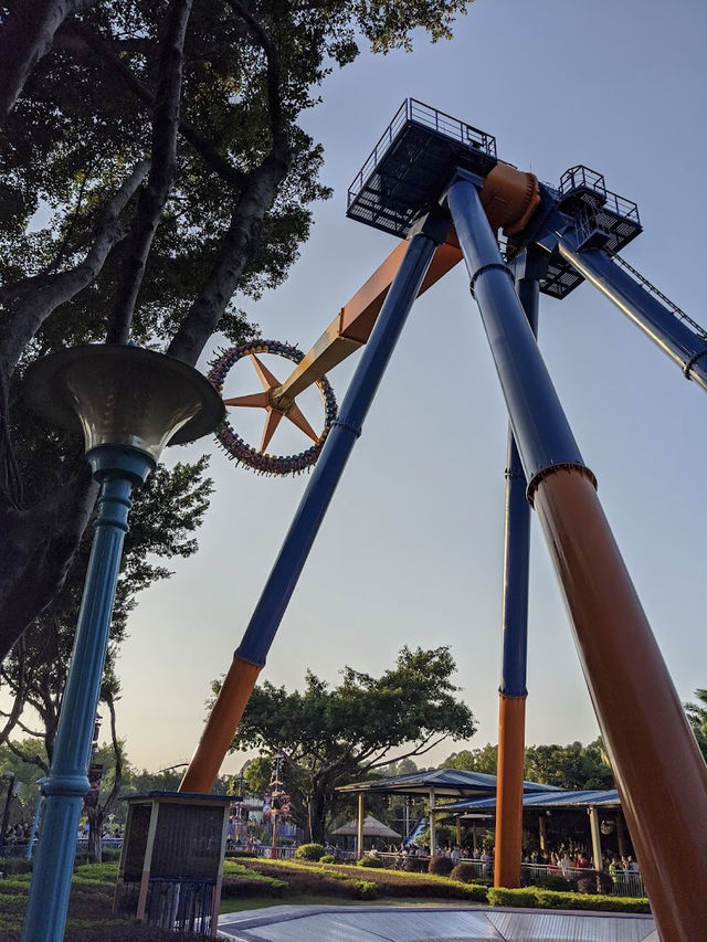 Chimelong Water Park, World-Class Thrills in a Tropical Wonderland 