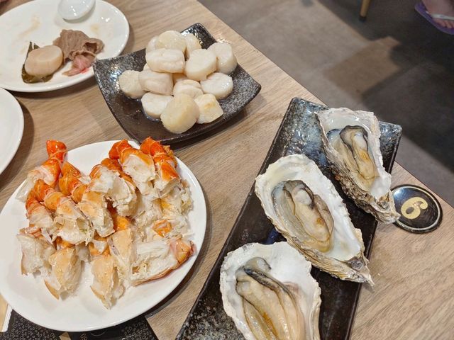孫太太。私料。慢火鍋-桃園總店 ，帝王蟹吃到飽