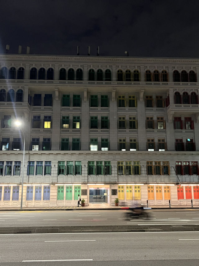 🌙 Hidden Gems After Dark: Rainbow Windows & a Secret Tree Tunnel in Singapore 🌈🌳