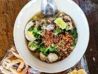 ก๋วยเตี๋ยวห้อยขาบ้านจ่าโบ่ จ.แม่ฮ่องสอน