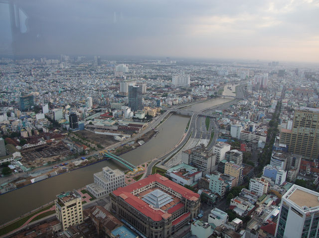 🌇 Golden Hour at Saigon Skydeck – A Sunset to Remember