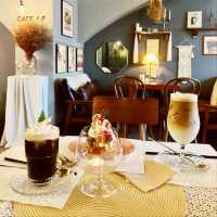 Munsterdam Cafe